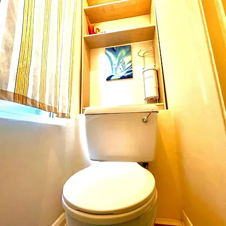 Comfy Double Bedroom With A Private Toilet Londres Extérieur photo